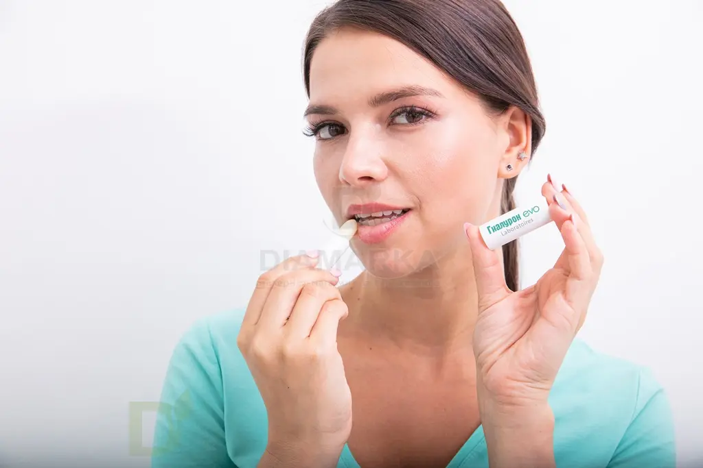 Гигиеническая помада Гиалурон EVO Моментальное увлажнение, 2,8 г в Ростове-на-Дону